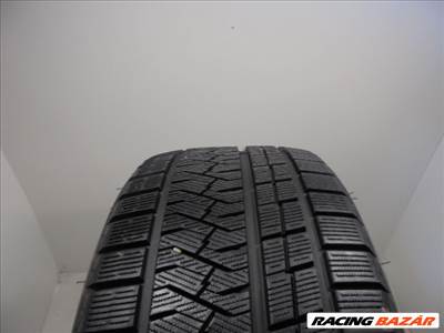 Triangle TWT02 275/35 R20 