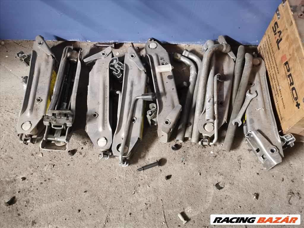 Autó emelő 1. kép