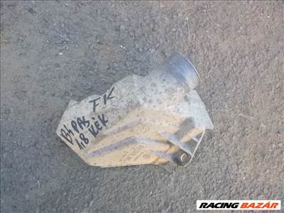 Volkswagen Passat  B4 1,8 ADZ hővédő lemez  051253041d