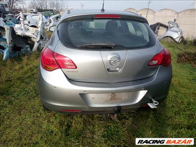 Opel Astra J hátuljához alkatrészek
