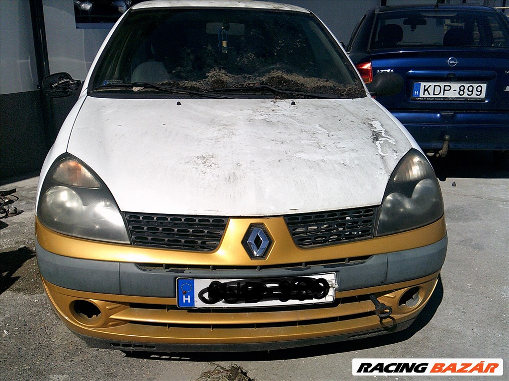 Renault Clio II bontott alkatrészei 1. kép