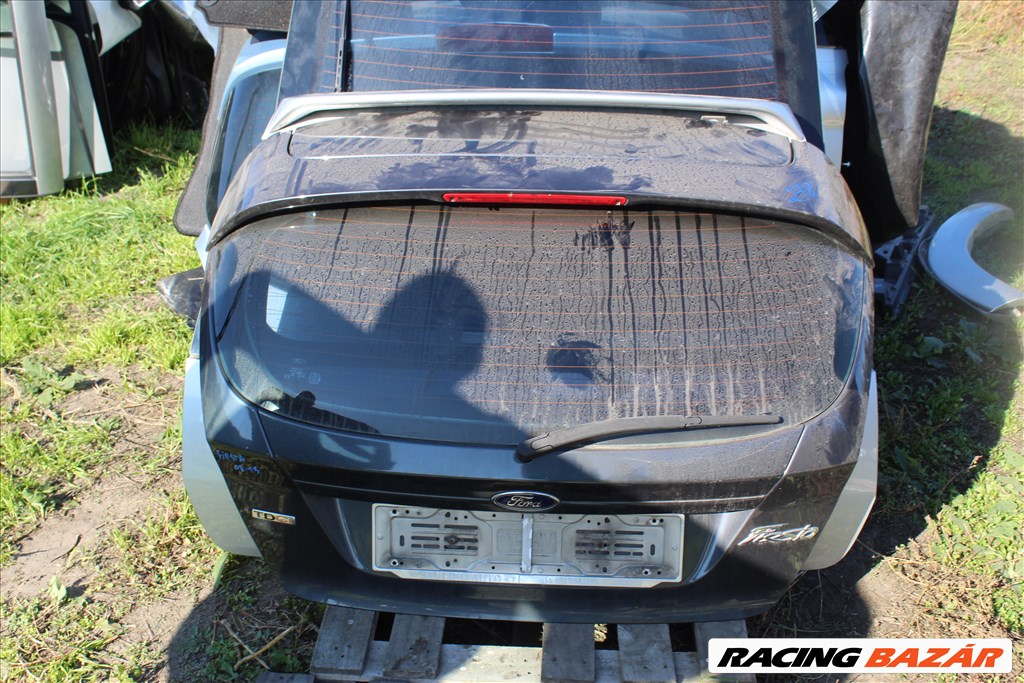 Ford Fiesta Csomagtérajtó üresen, szélvédővel (278) 1. kép