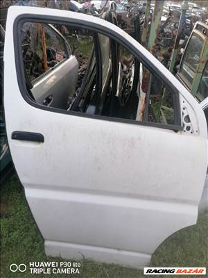 Toyota HiAce V Jobb első ajtó 