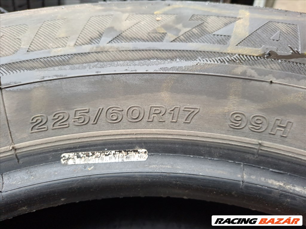 4db 225/60 R17 Bridgestone Blizzak LM-80 Evo használt téli gumi eladó!!! akciós áron! 10000Ft/db 3. kép