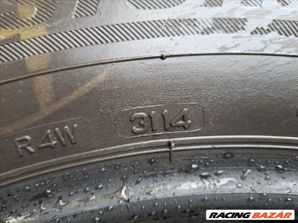 4db 225/60 R17 Bridgestone Blizzak LM-80 Evo használt téli gumi eladó!!! akciós áron! 10000Ft/db 5. kép