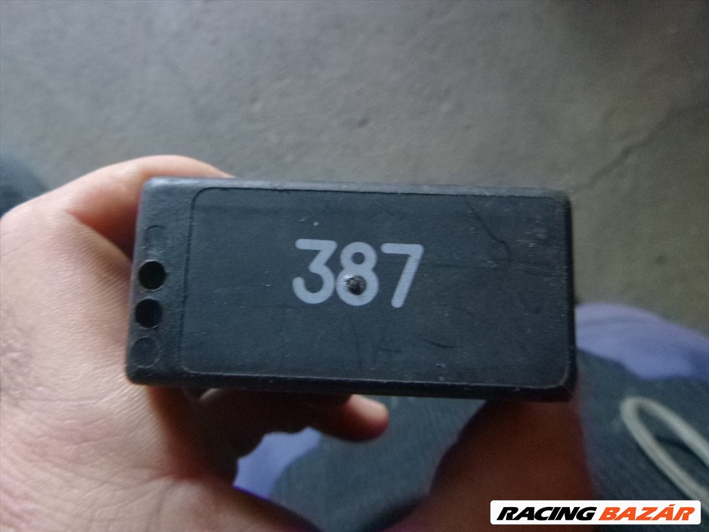Audi A6 (C5 - 4B) 387-ES FÉNYSZÓRÓ RELÉ 4B0919471  5kg00656804 1. kép