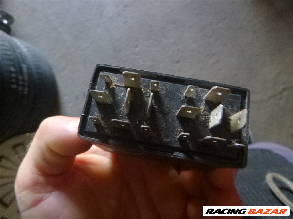 Audi A6 (C5 - 4B) 387-ES FÉNYSZÓRÓ RELÉ 4B0919471  5kg00656804 3. kép