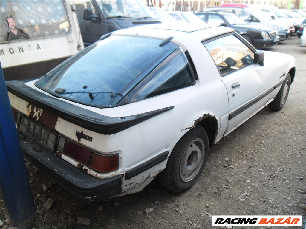 Mazda RX-7 (SA) SA ÉS FB ELSŐ SZÉRIÁHOZ MINDEN ALKATRÉSZ KAPHATÓ 4. kép