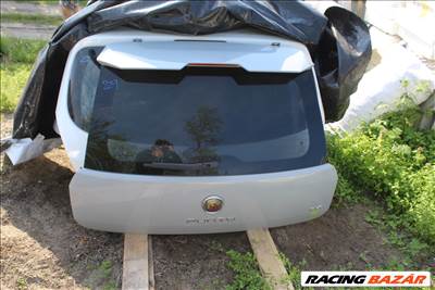  Fiat Punto Abarth Csomagtérajtó üresen, szélvédővel (229)