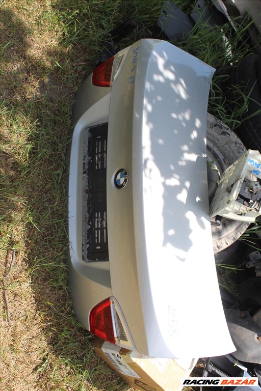 BMW E90 Csomagtér fedél üresen (253) 1. kép