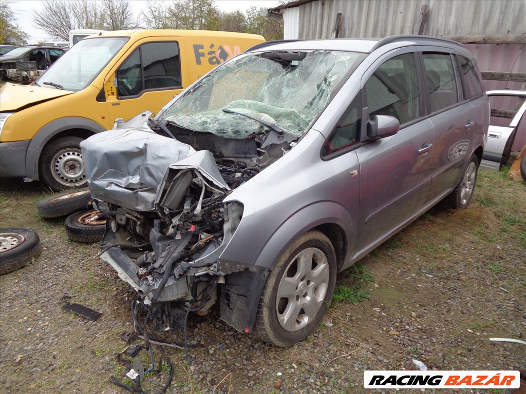 Opel Zafira B bontott alkatrészei Z16XEP VÁLTÓ FÉLTENGELY MOTORVEZÉRLŐ AJTÓ  2. kép