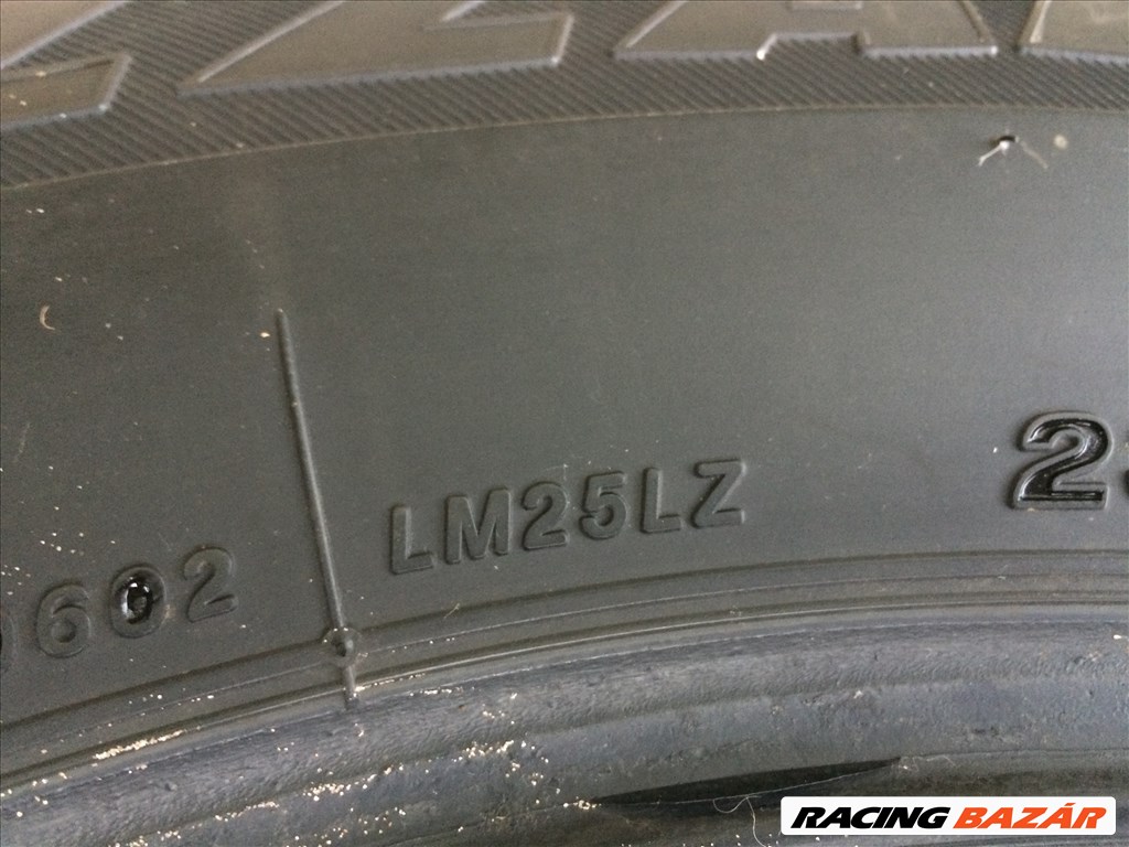  235x65x17 4db Bridgestone LM-25 4x4 használt téli gumi eladó 8. kép