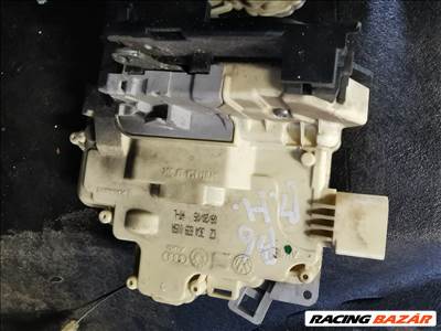 Volkswagen Passat B6 Bal hátsózár 3c4839015a