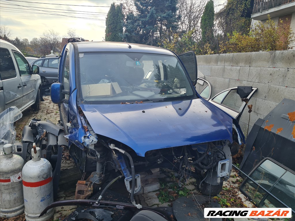 Fiat Doblo bontott jármű 2. kép