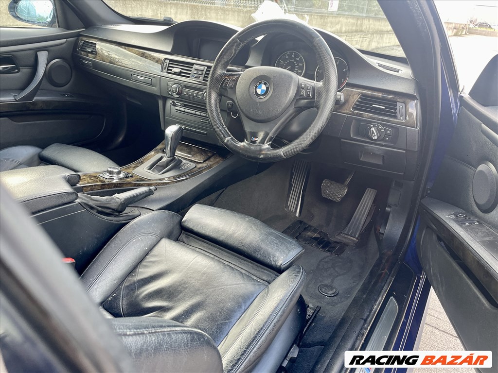 BMW E92 Coupe Bontás alkatrész 320d 330d Xenon M c 9. kép