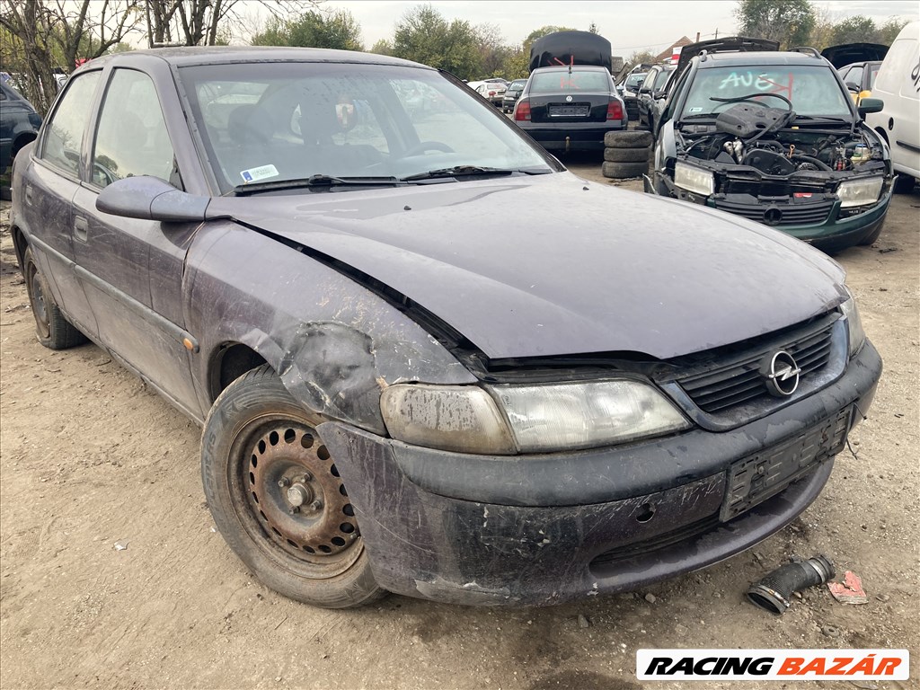 Opel Vectra B 1.7TD bontott alkatrészei 1. kép