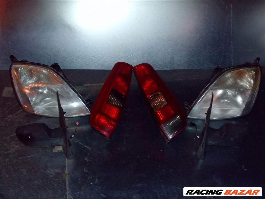 Ford Fiesta Mk5 hátsó lámpa bal  2. kép
