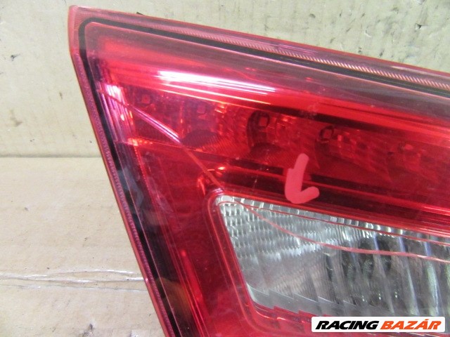 Alfa Romeo Giulietta bal hátsó belső lámpa, a képen látható sérüléssel 50531133 2. kép