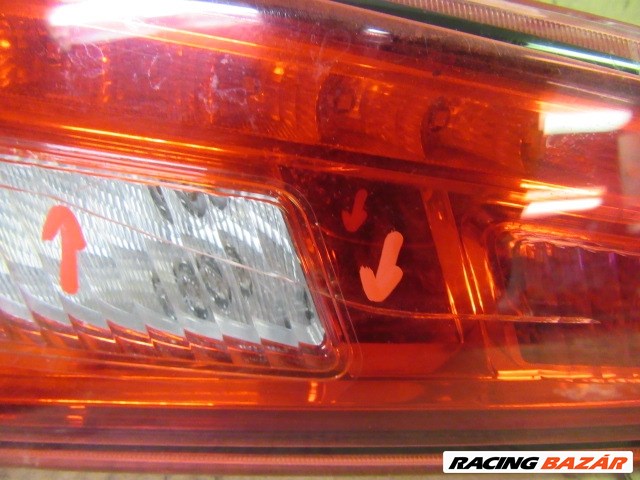 Alfa Romeo Giulietta bal hátsó belső lámpa, a képen látható sérüléssel 50531133 3. kép