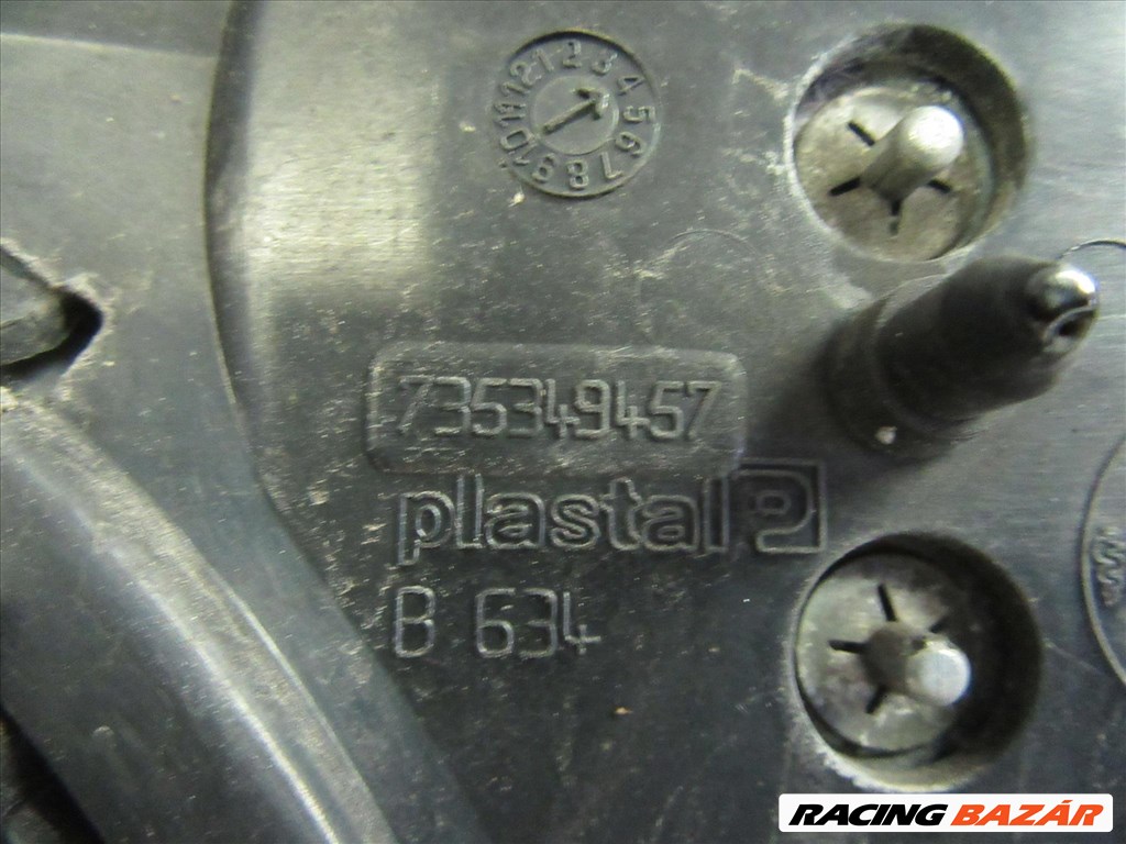 Lancia Musa 735349457 számú díszrács a képen látható sérüléssel 5. kép