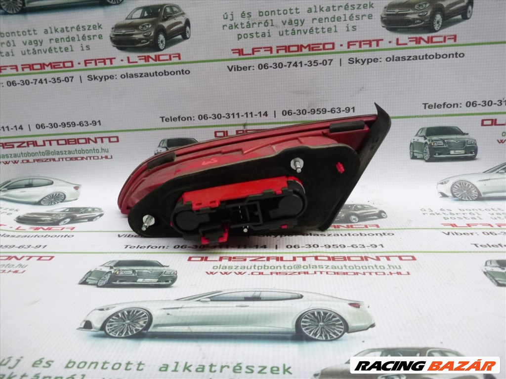 Alfa Romeo 159 bal hátsó belső lámpa, a képen látható sérüléssel 2. kép
