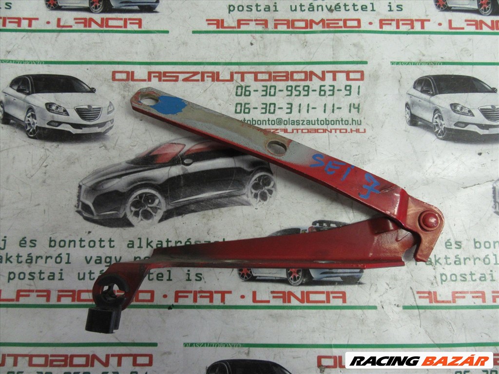 Fiat Seicento piros színű, jobb oldali motorháztető zsanér 1. kép
