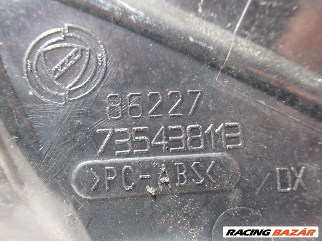 Fiat Punto jobb első sárvédő csavar takaró háromszög 735438113 4. kép