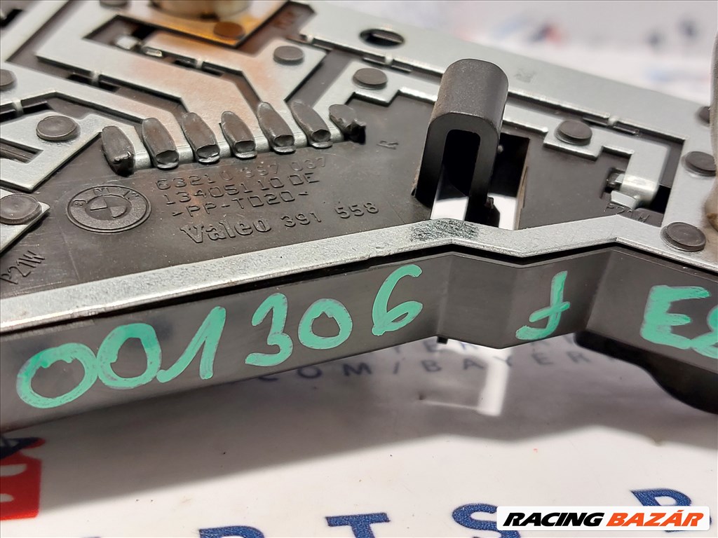 BMW E87 jobb hátsó lámpa foglalat (001306) 63210397037 2. kép