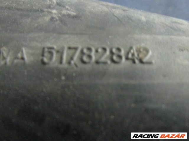 Alfa Romeo 159/Brera 51782842 számú levegőcső-szívócső a légszűrőházba 51782800 5. kép