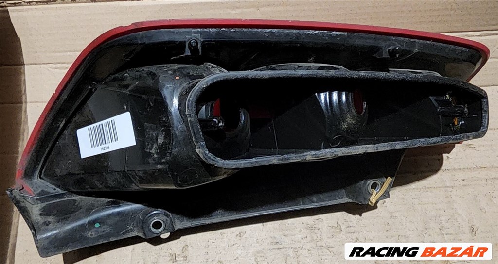 162396 Fiat Grande Punto jobb hátsó lámpa a képen látható sérüléssel 51701590 3. kép