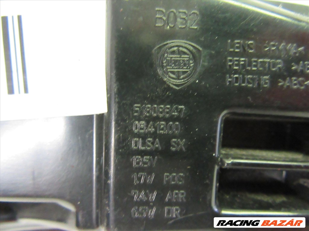 117193 Lancia Delta bal hátsó lámpa a képen látható sérüléssel 51808847 5. kép