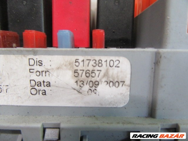 Fiat Croma 2005-2010 külső biztosíték tábla 51738102 3. kép