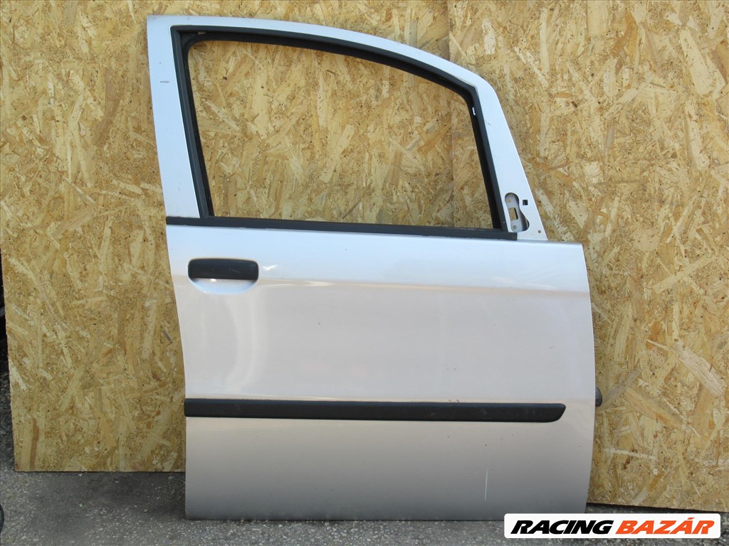 111025 Lancia Musa, Fiat Idea jobb első ajtó, a képen látható sérüléssel 46828896 1. kép