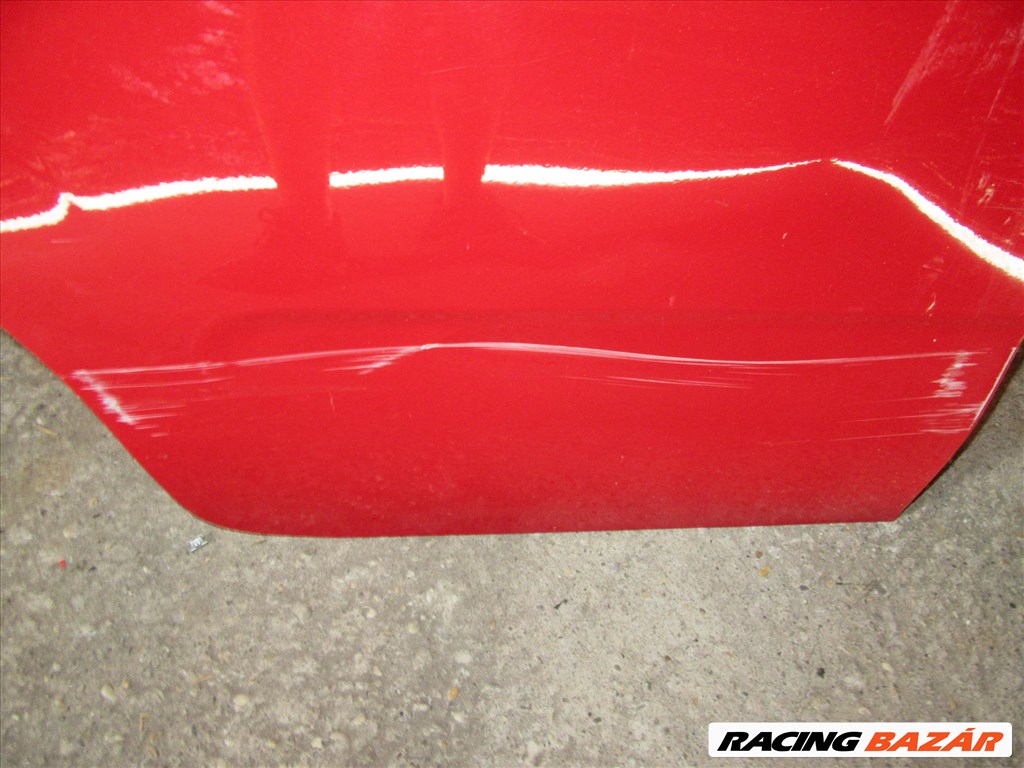 36065 Fiat Panda III. 2012- piros színű, jobb hátsó ajtó a képen látható sérüléssel 2. kép