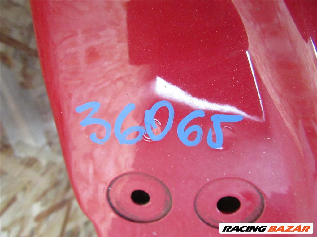 36065 Fiat Panda III. 2012- piros színű, jobb hátsó ajtó a képen látható sérüléssel 3. kép