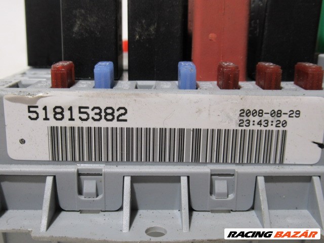 Fiat Linea külső biztosíték tábla 51815382 3. kép