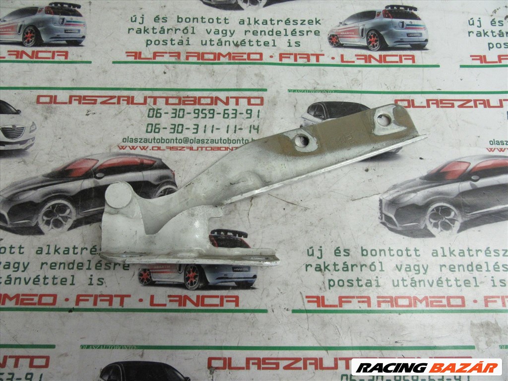 Fiat Doblo 2000-2009 fehér színű, bal oldali motorháztető zsanér 46782384 1. kép