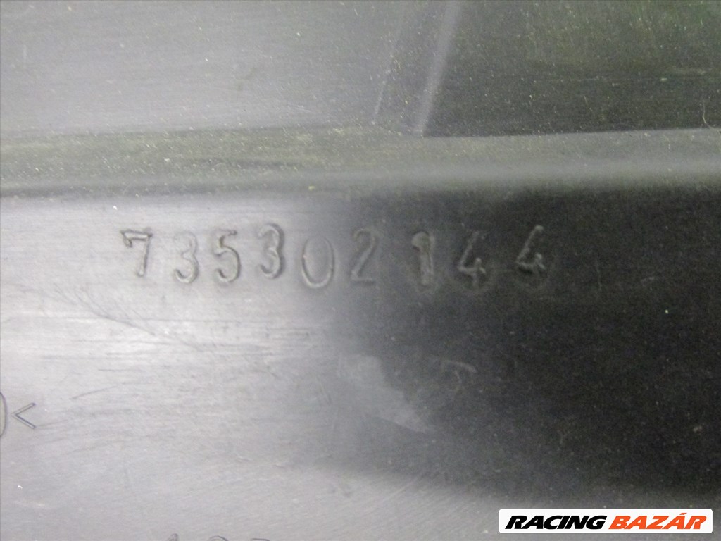 82322 Fiat Doblo I. 2000-2005 bal hátsó lámpakeret, kettényíló ajtós kivitelhez 735302144 4. kép