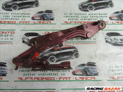 32798 Alfa Romeo 159 szedán bordó színű, bal oldali csomagtér ajtó zsanér 50501013