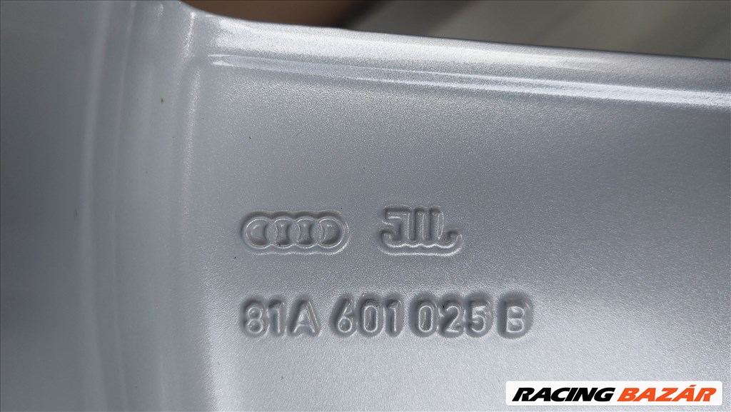 Gyári, Audi Q2 17" alufelni 5x112  Agy 57.1  új téli gumikkal 17. kép