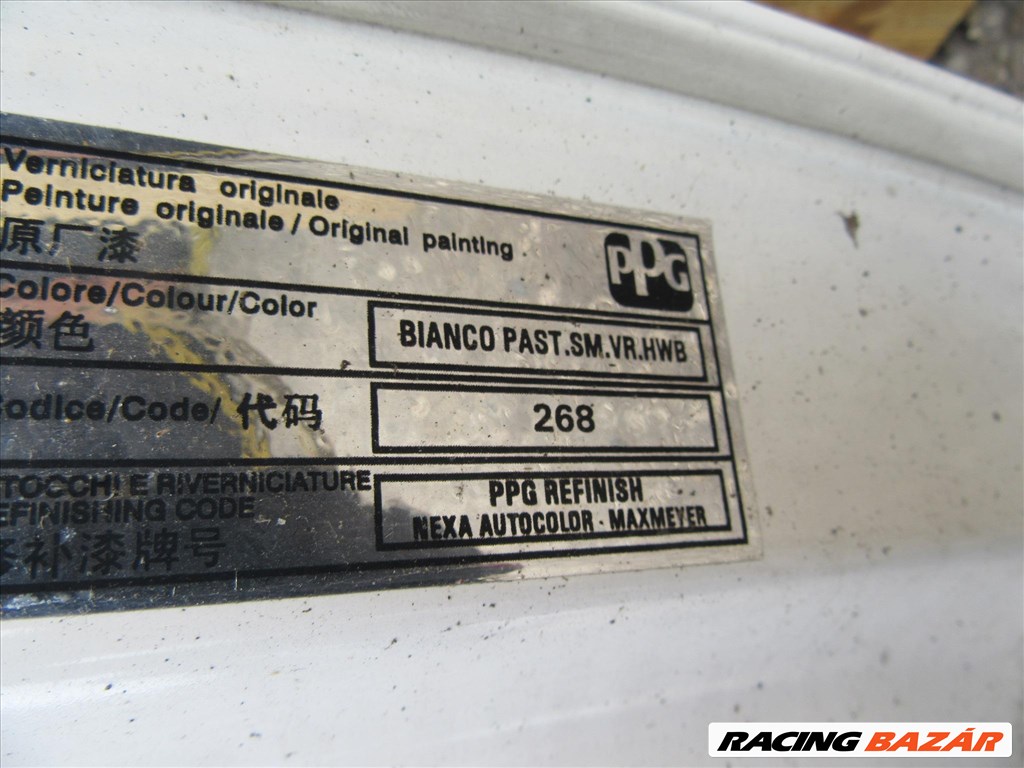 135084  Fiat 500 fehér színű csomagtérajtó a képen látható sérüléssel  51783706 4. kép