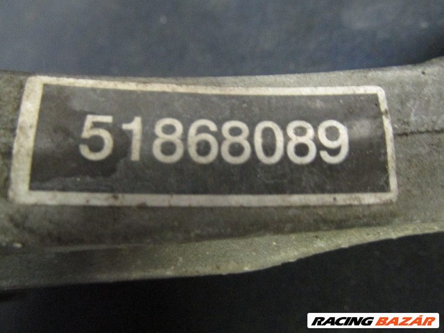 Fiat Bravo/ Bravo II. 51868089 számú alsó kitámasztó gumibak 4. kép