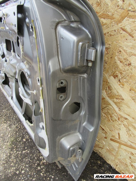 52024 Alfa Romeo Gt szürke színű, bal oldali ajtó a képen látható sérüléssel 3. kép