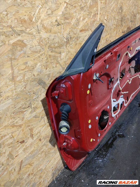 157652 Alfa Romeo Brera 2005-2010 piros színű jobb oldali ajtó, a képen látható sérüléssel 4. kép