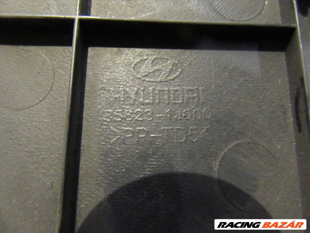 Hyundai i20 bal első küszöb belső borítás  2. kép