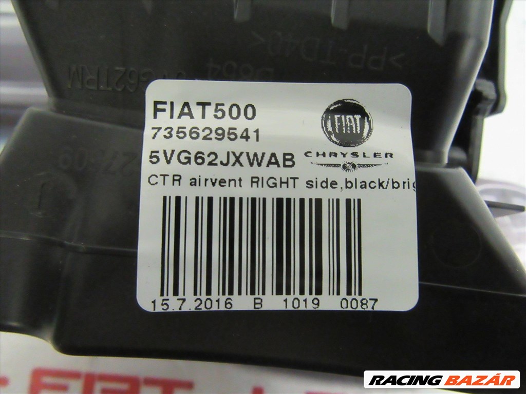 Fiat 500L 735629541 számú, jobb oldali levegő beömlő 3. kép