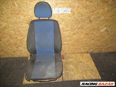 Ülés30063 Fiat Doblo I. kék-fekete színű, szövet, jobb első ülés