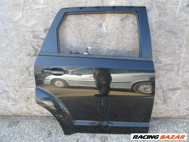 147060 Dodge Journey jobb hátsó fekete színű ajtó, a képen látható sérüléssel 1. kép