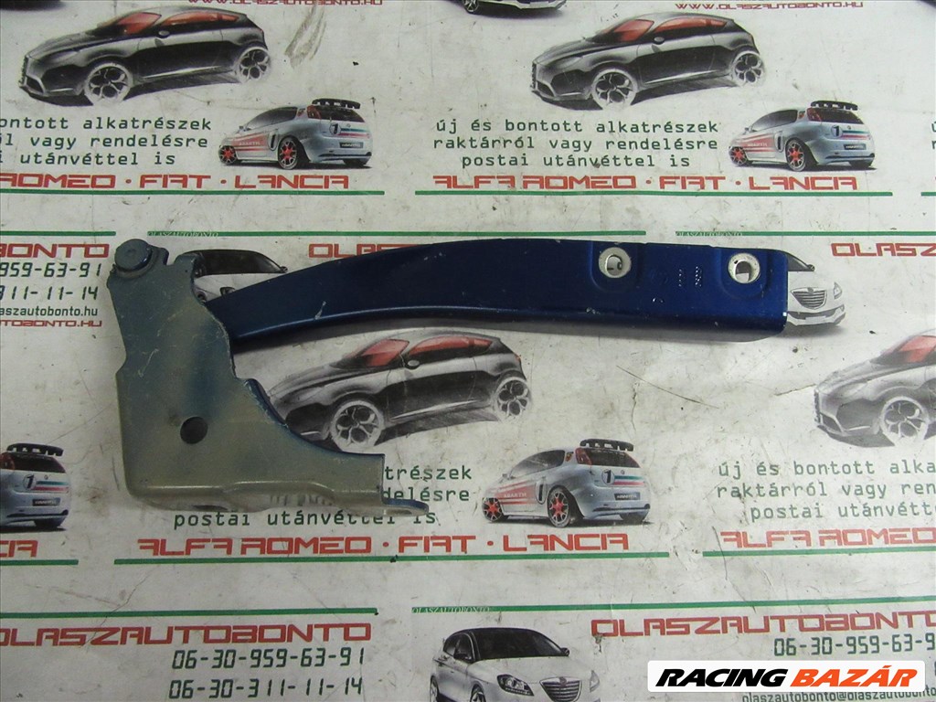 Fiat Grande Punto/Punto Evo kék színű, jobb oldali motorháztető zsanér 1. kép