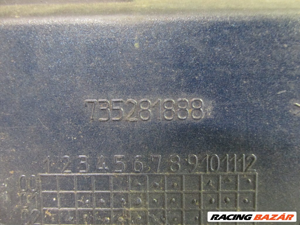 82313 Fiat Doblo I. 2000-2005 jobb hátsó lámpa keret, felnyíló ajtós kivitelhez 735281888 4. kép